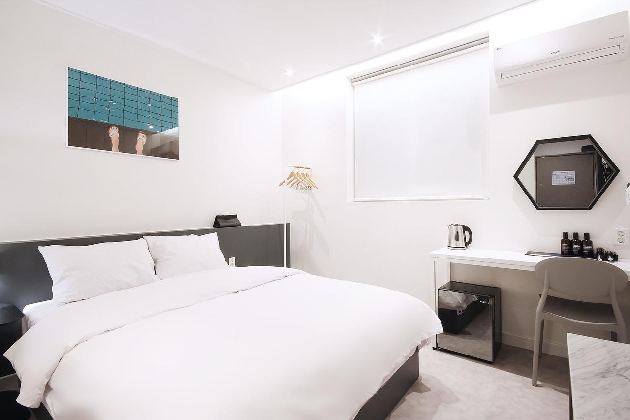 Hotel Yam Yeosu Hakdong Exteriör bild