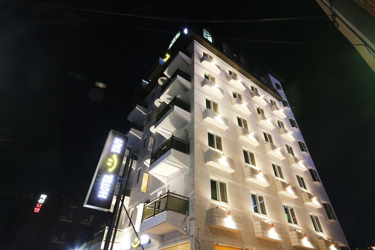 Hotel Yam Yeosu Hakdong Exteriör bild