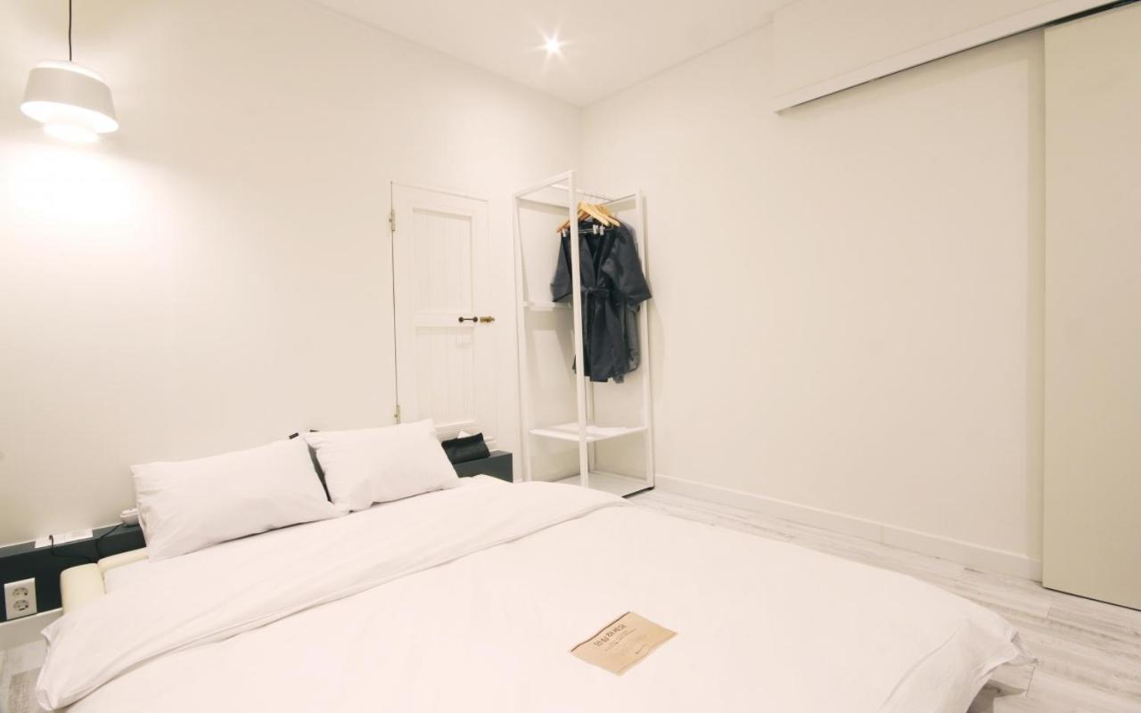 Hotel Yam Yeosu Hakdong Exteriör bild
